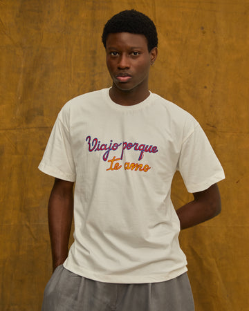 Camiseta Viajo Porque Te Amo